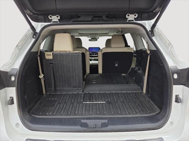 Certified Used 2024 Wind Chill Pearl Toyota Platinum image 44