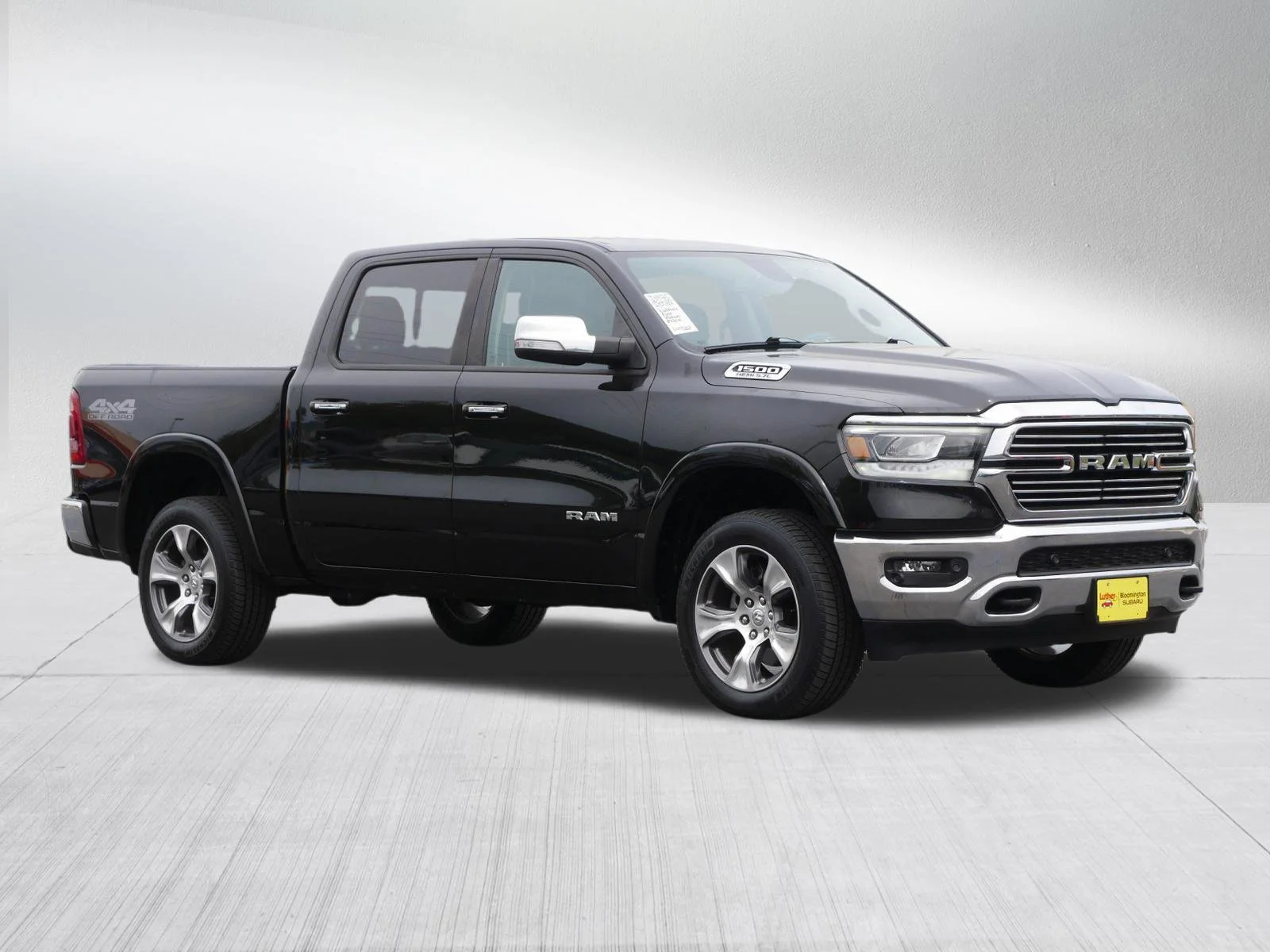 2020 RAM 1500 Laramie 4x4 Crew Cab 5'7's photo