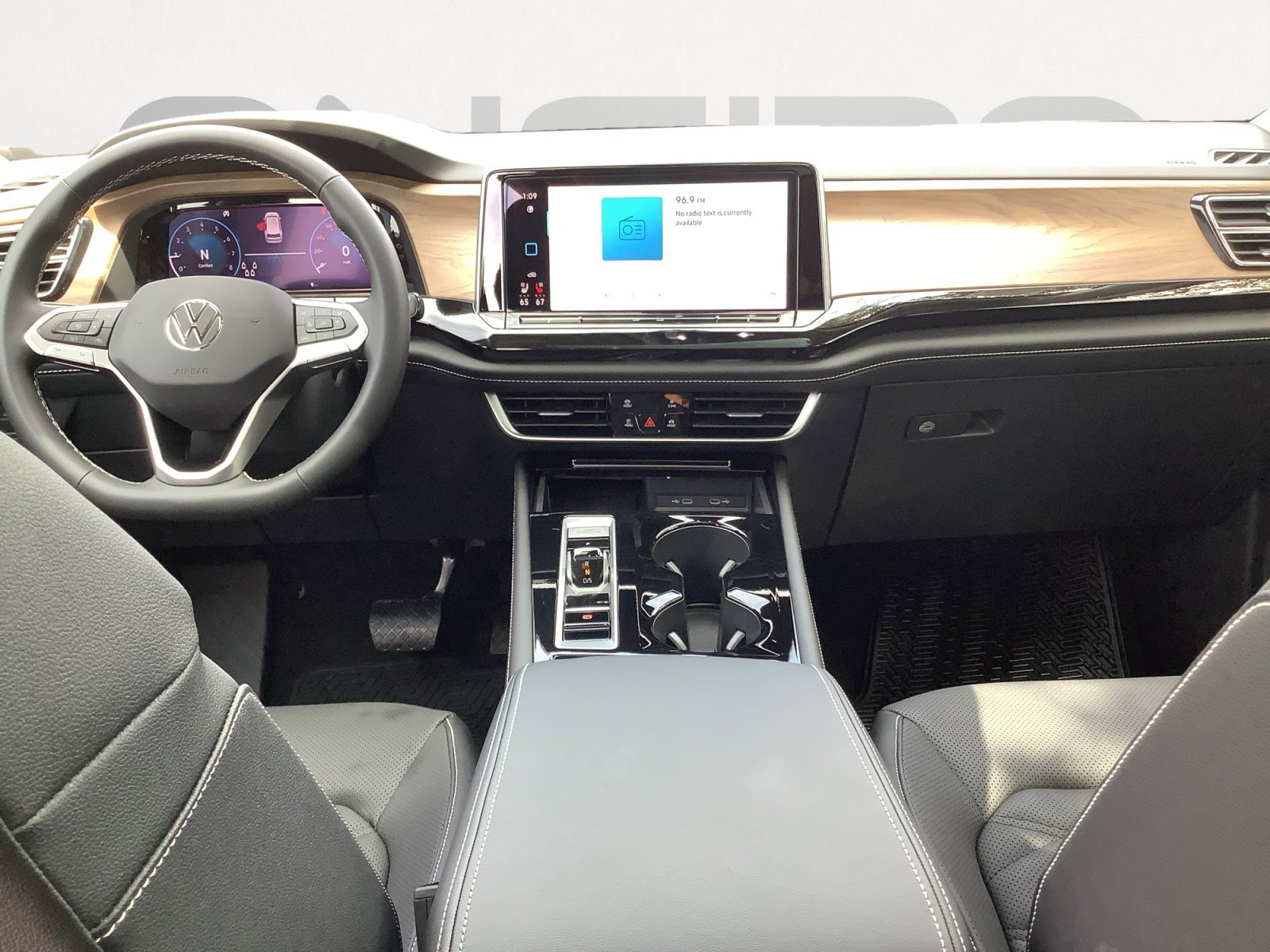 2026 Volkswagen Atlas SE w/Tech - Photo 13
