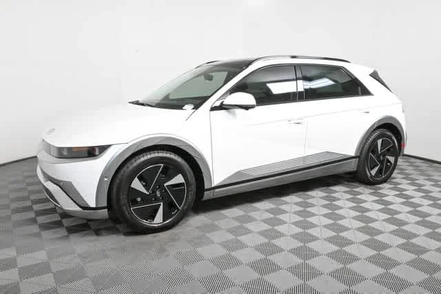 New 2026 Atlas White Matte Hyundai Limited image 2