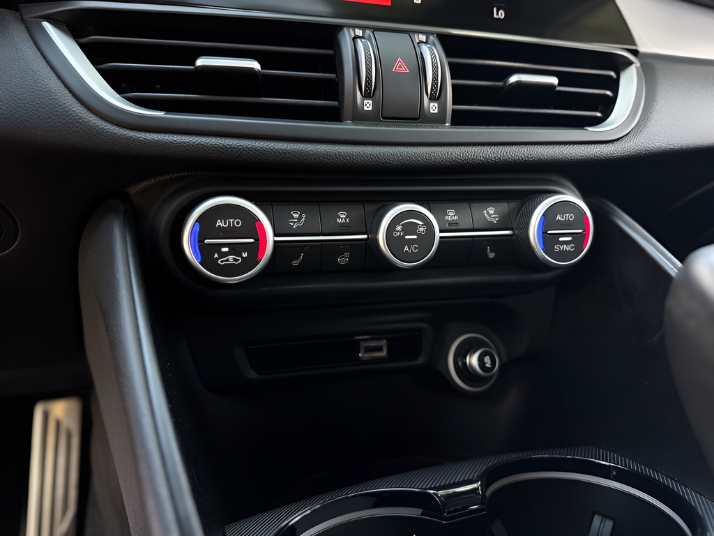 Used 2023 Blue Alfa Romeo Veloce image 9