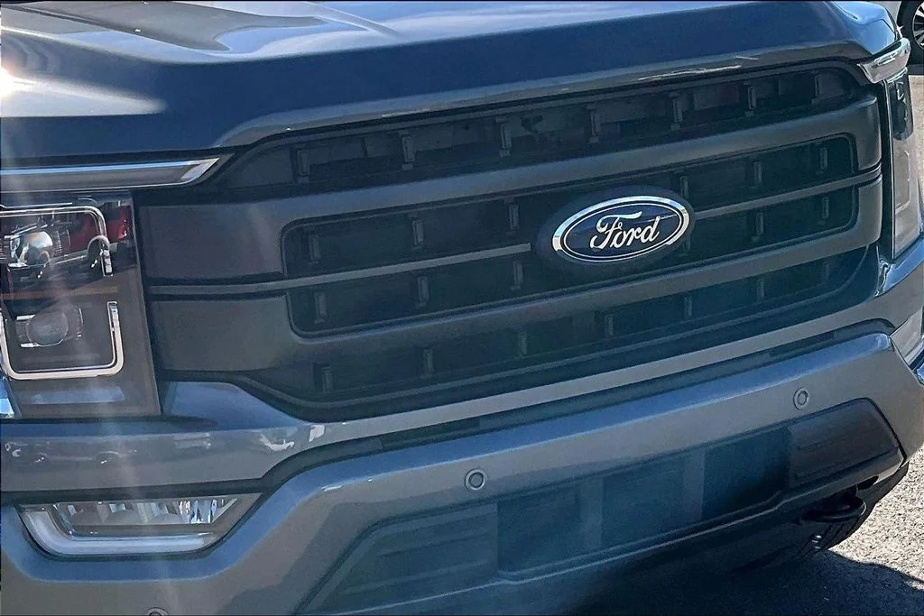 Used 2022 Gray Ford Lariat image 29