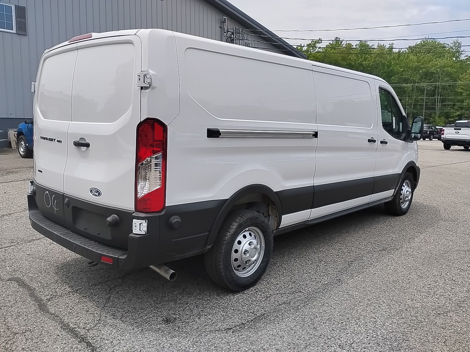 New 2026 Oxford White Ford Cargo Van image 10