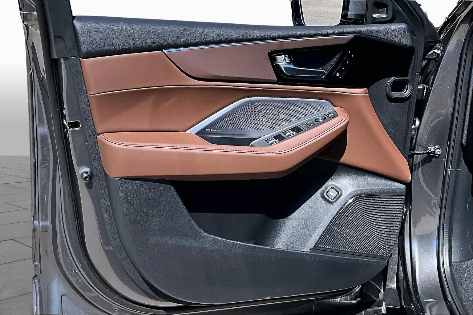 Used 2026 Liquid Carbon Metallic Acura w/Technology Package image 10
