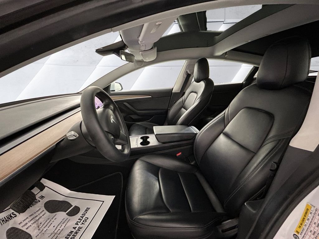 Used 2022  Tesla Long Range image 7