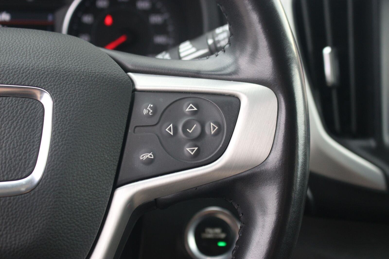 Used 2020 SUMMIT WHITE GMC SLT image 21