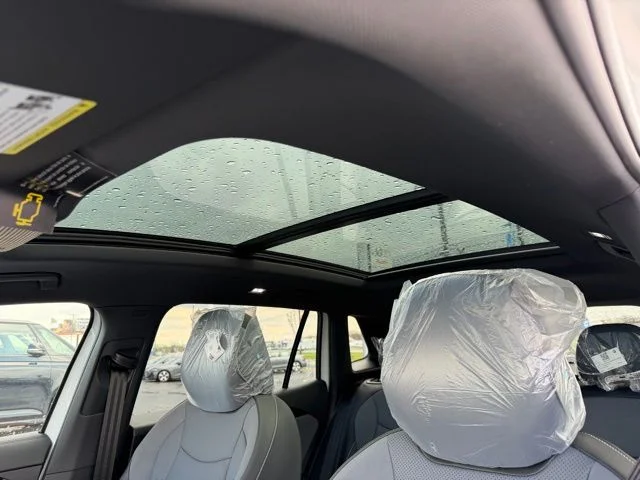 New 2026 White Volkswagen 2.0T SE R-Line Black image 7