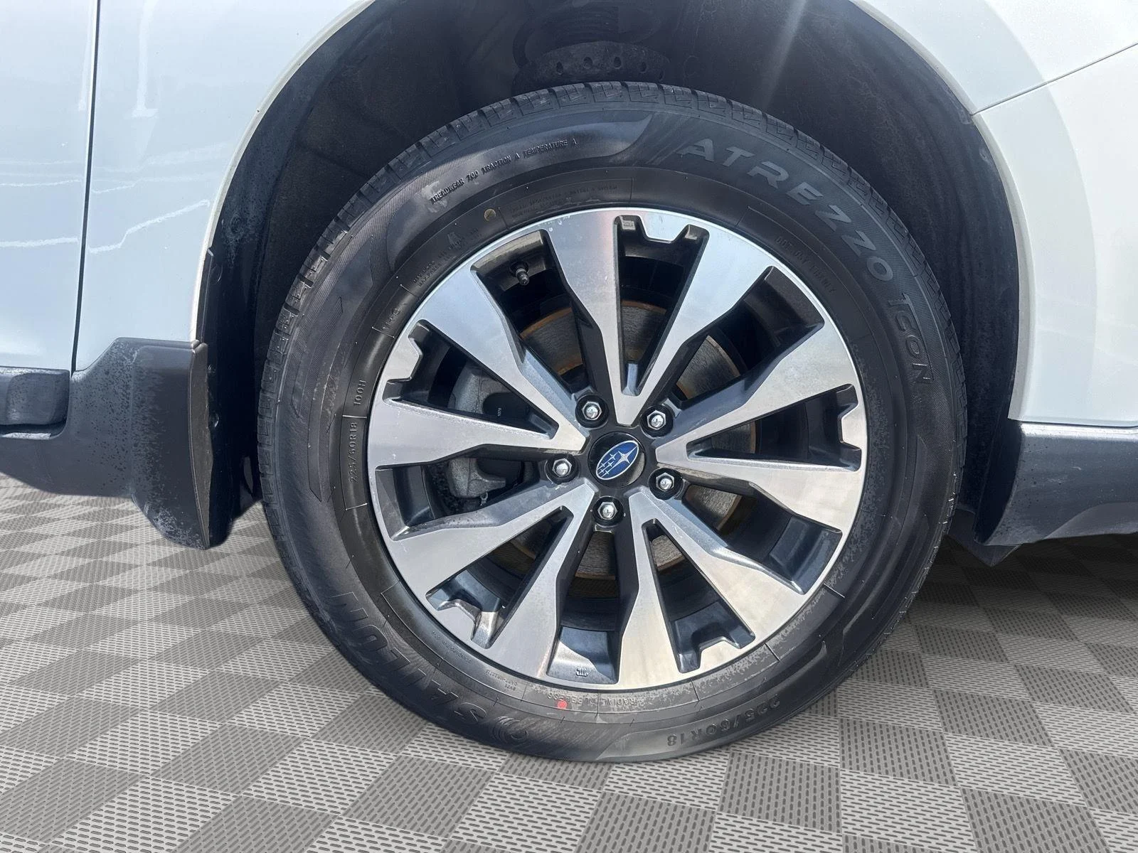 Used 2017 Crystal White Pearl Subaru Limited image 13