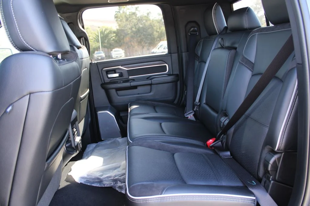 New 2026 Granite Crystal Metallic Clear-Coat Exterior Paint Ram Laramie image 15