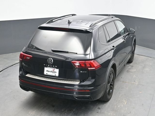 Used 2022 Black Volkswagen 2.0T SE R-Line Black image 22