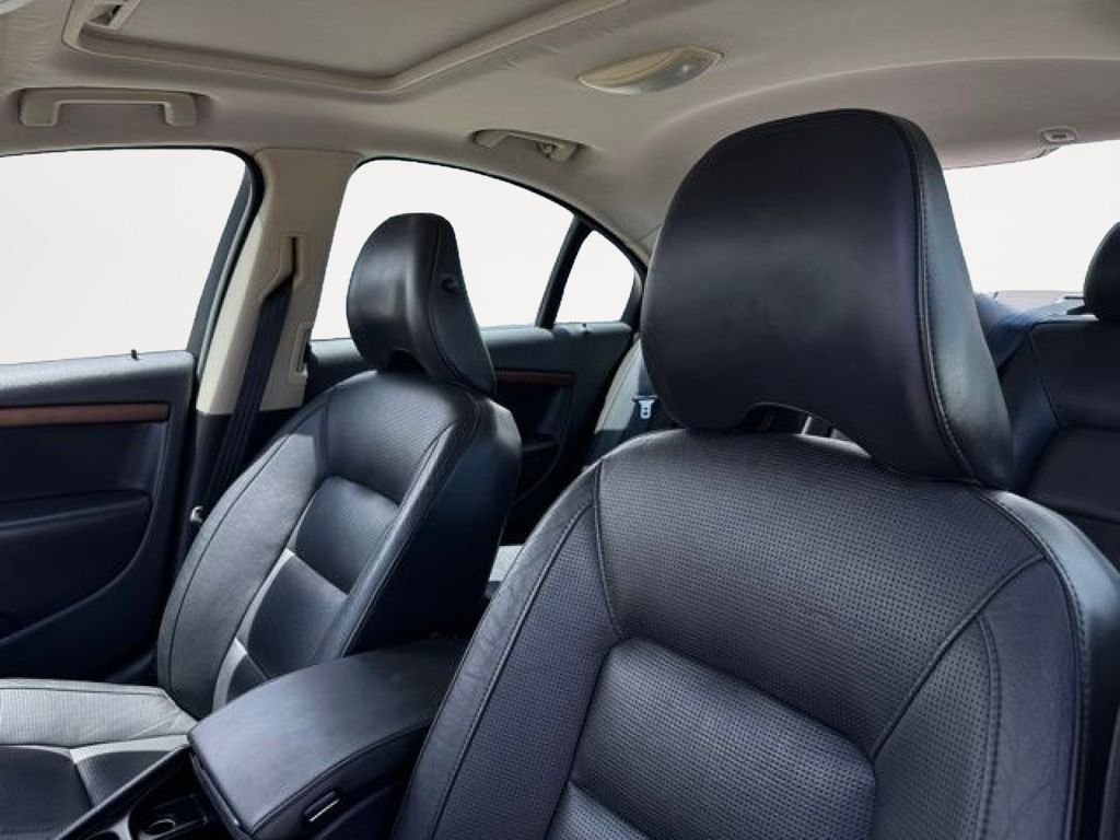 Used 2008 Oyster Gray Metallic Volvo T6 image 17