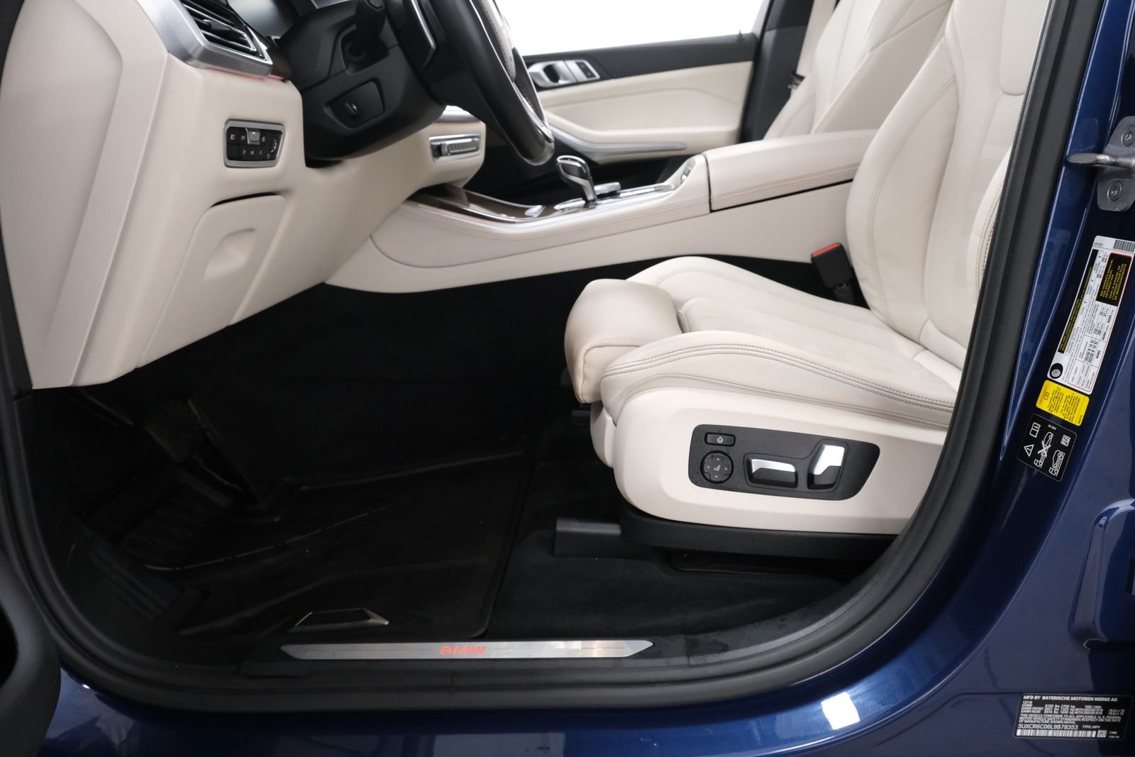 Used 2020 Phytonic Blue Metallic BMW xDrive40i image 30