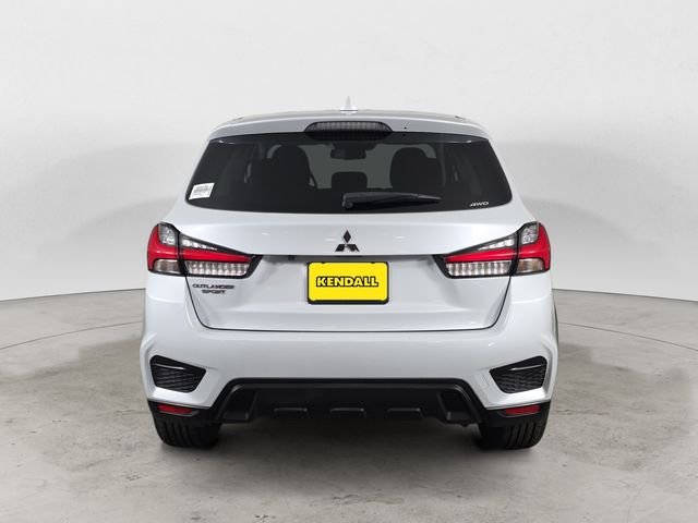 Used 2024  Mitsubishi 2.0 ES image 6