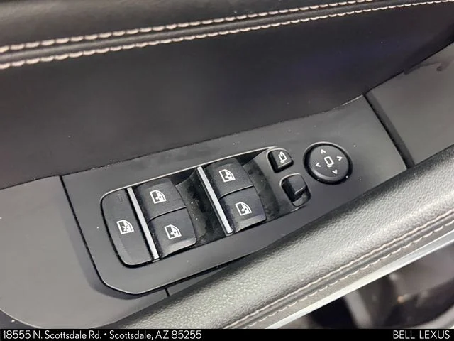 Used 2023 White BMW xDrive40i image 19