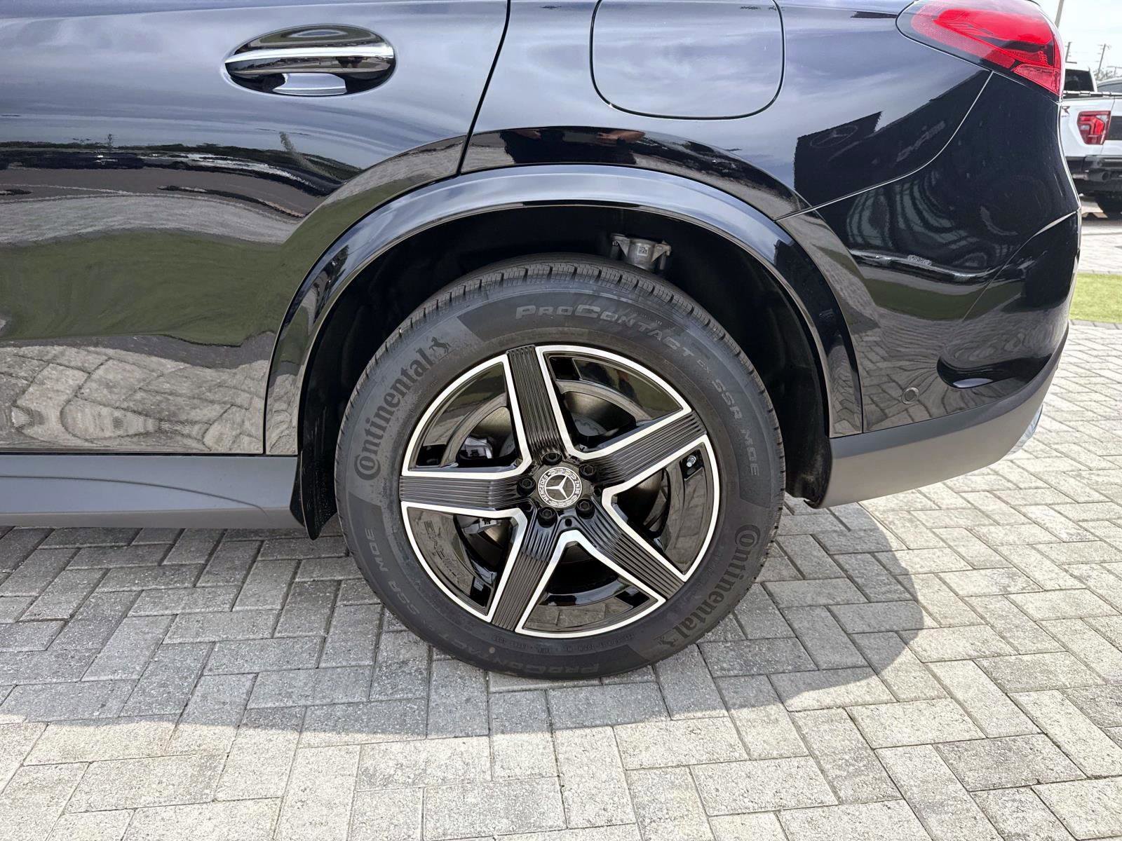 New 2026 Black Mercedes-Benz 350e 4MATIC® SUV image 11