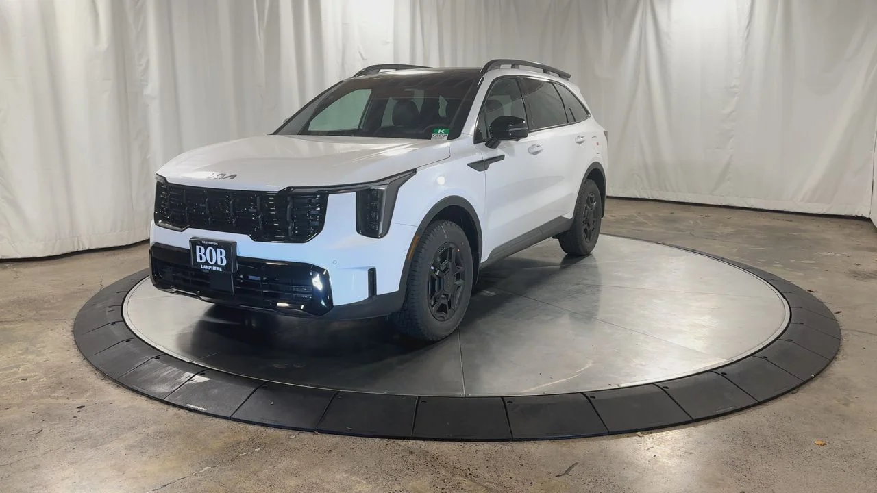 New 2026 White Pearl Kia X-Pro SX Prestige image 4