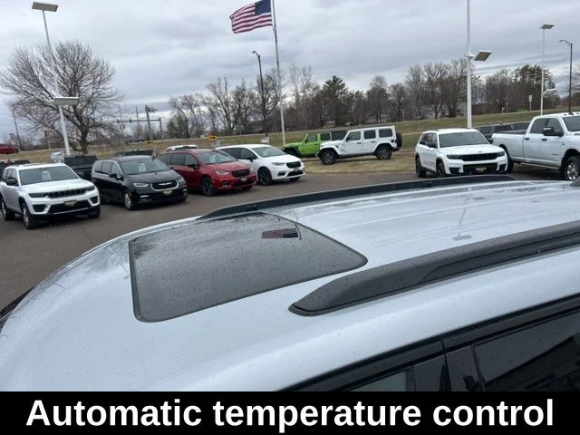 2024 Jeep Grand Cherokee Altitude - Photo 11