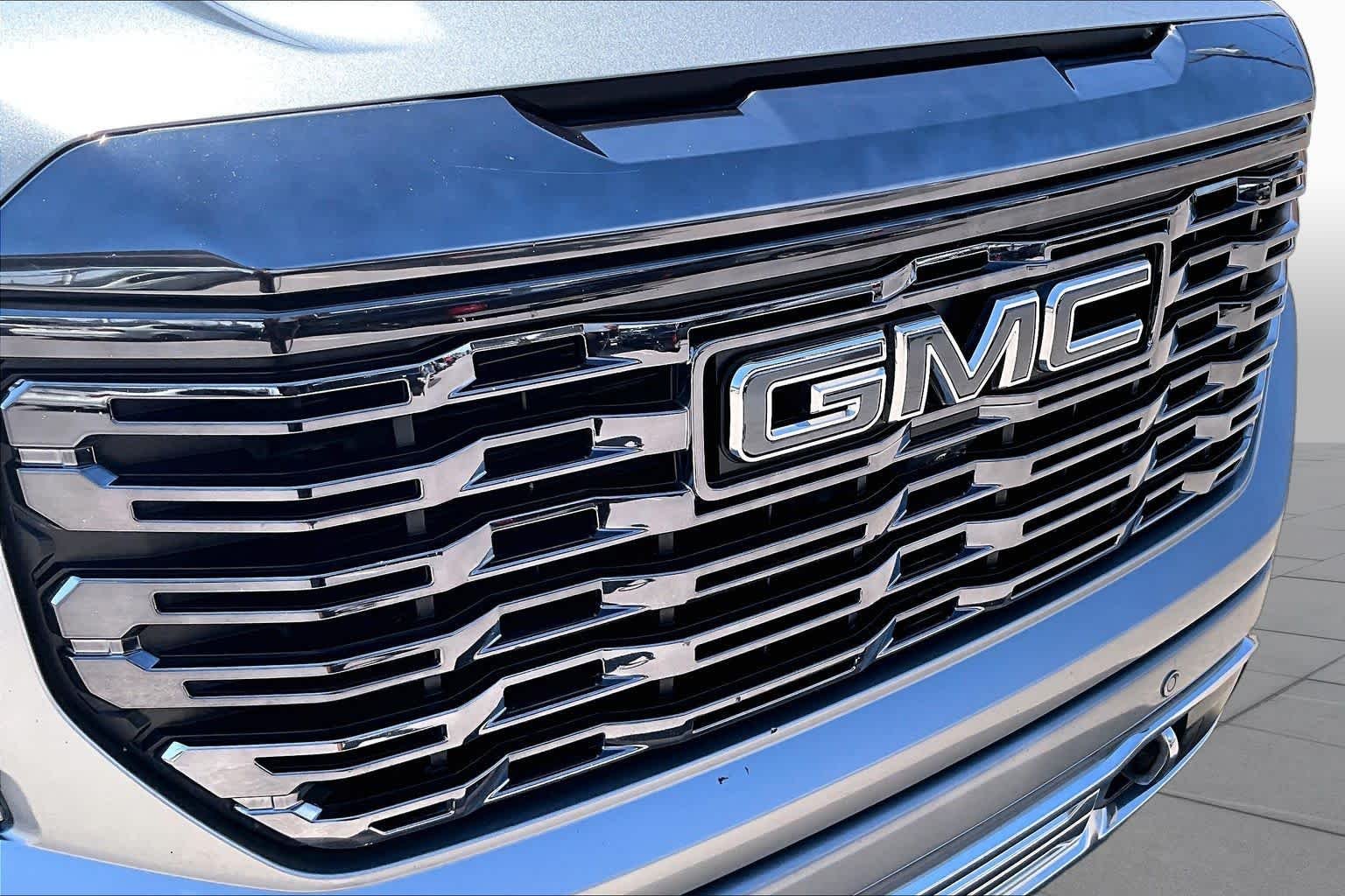 Used 2024 Sterling Metallic GMC Denali Ultimate image 29