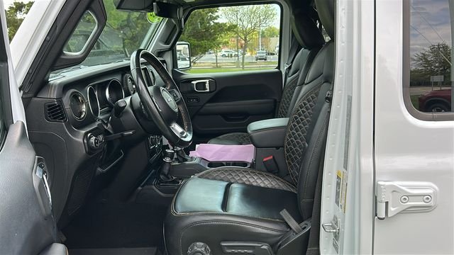 Used 2022 White Jeep Overland image 10