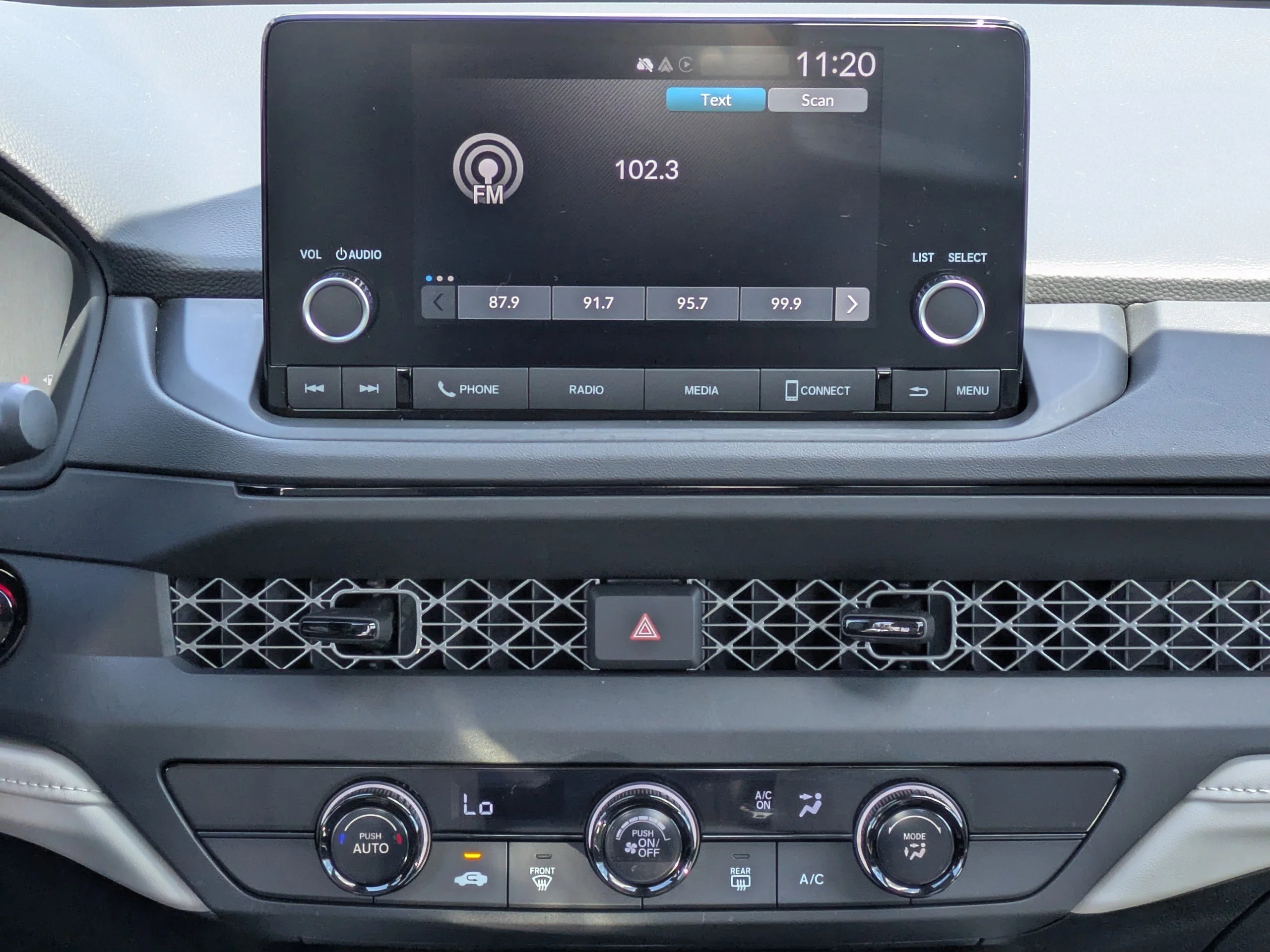 2025 Honda Accord LX - Photo 46