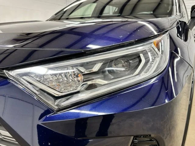 Used 2020 Blue Toyota XSE image 9