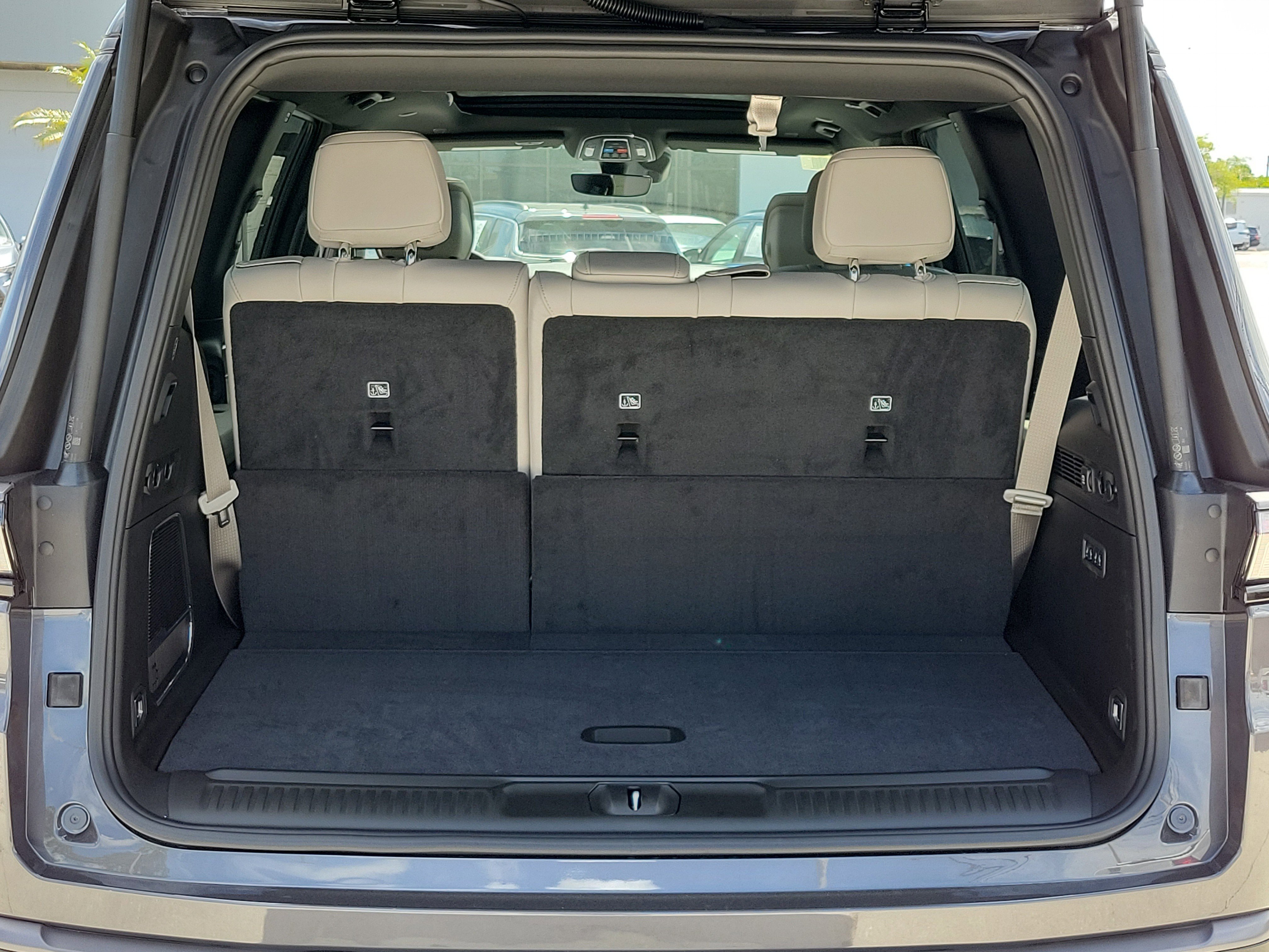 New 2026 Baltic-Gray Metallic Clear-Coat Exterior Paint Jeep Limited Altitude image 10