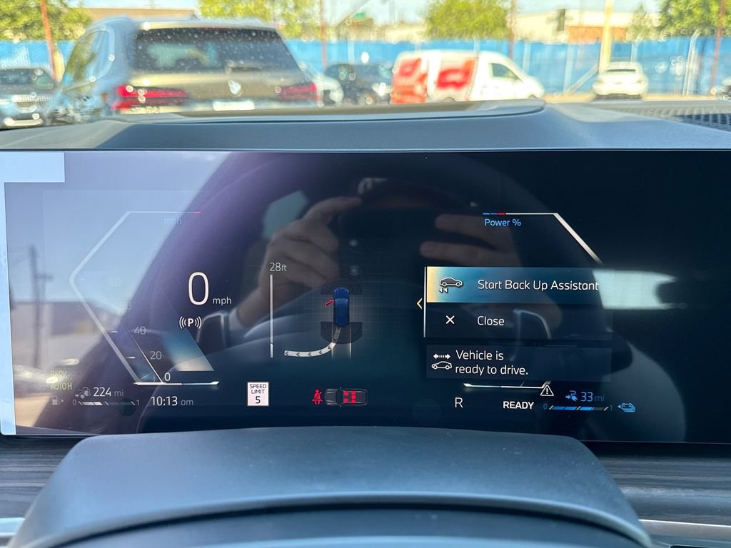 New 2026 Tanzanite Blue II Metallic BMW xDrive50e image 32