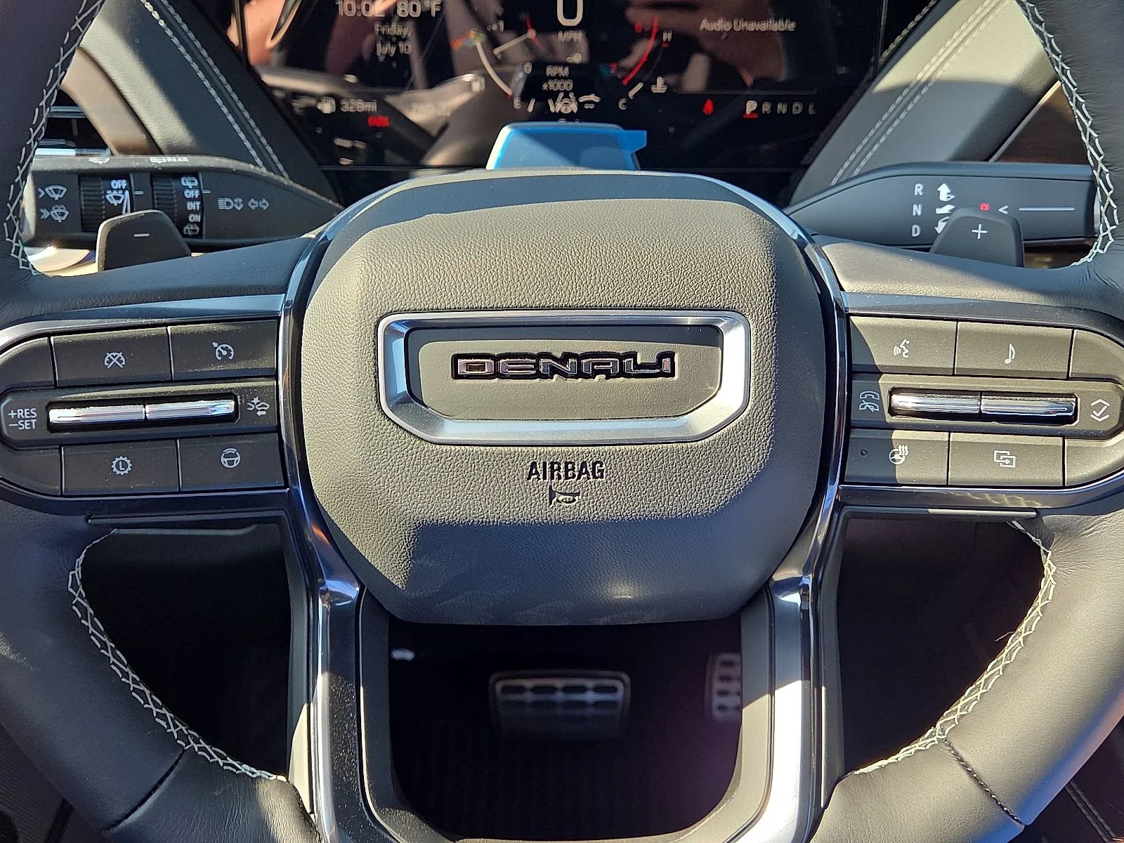 2026 GMC Yukon Denali Ultimate - Photo 14
