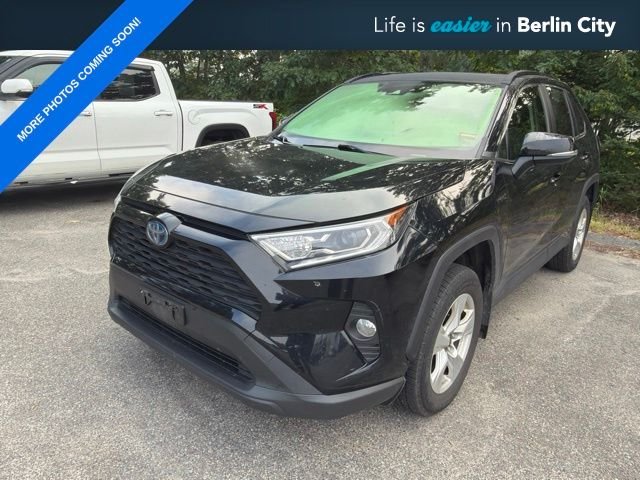 Used 2019 Midnight Black Metallic Toyota XLE image 1