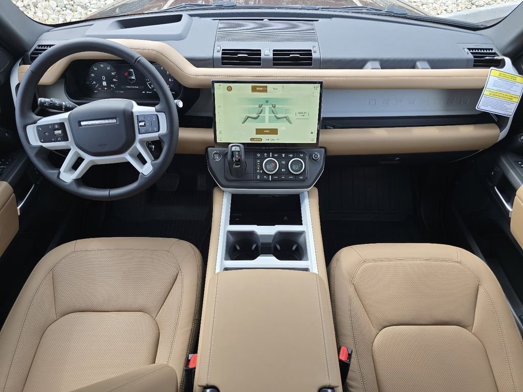 New 2026 Sedona Red Land Rover X-Dynamic se image 36