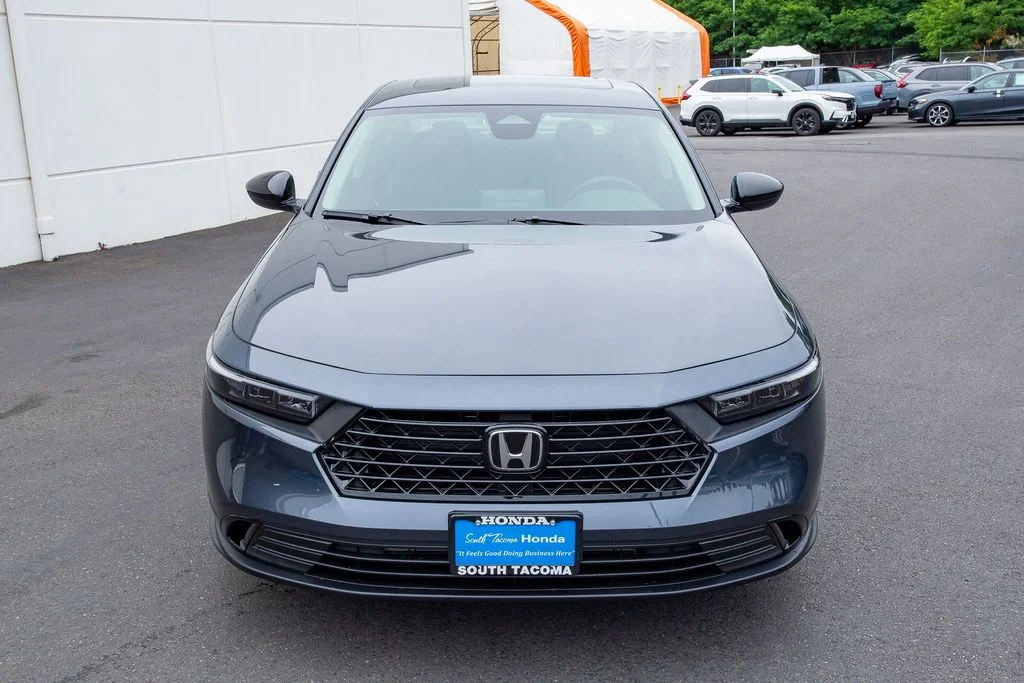New 2026 Meteorite Gray Metallic Honda SE image 3