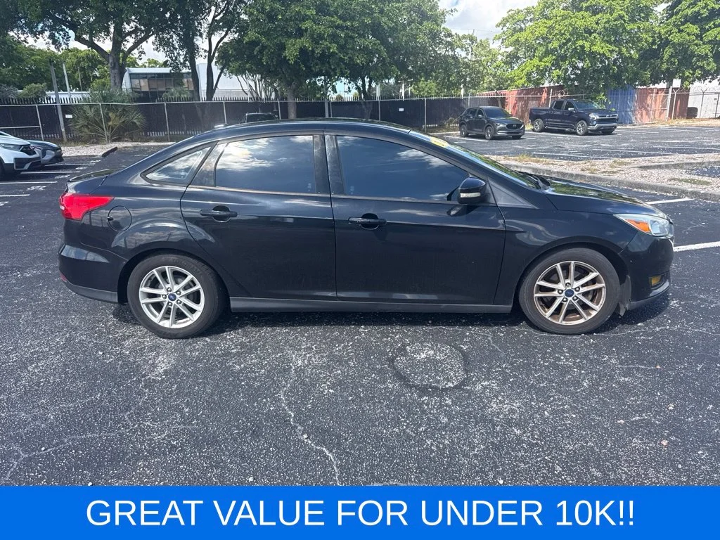 Used 2016 Black Ford SE image 2