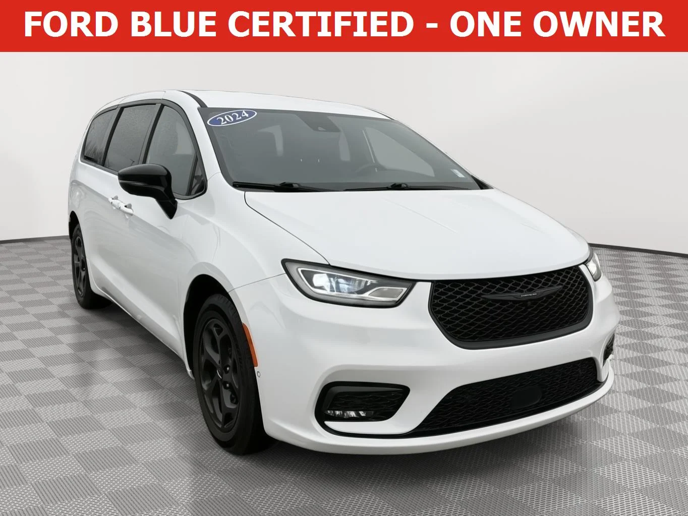 2024 Chrysler Pacifica Hybrid Select S-Appearance PHEV's photo