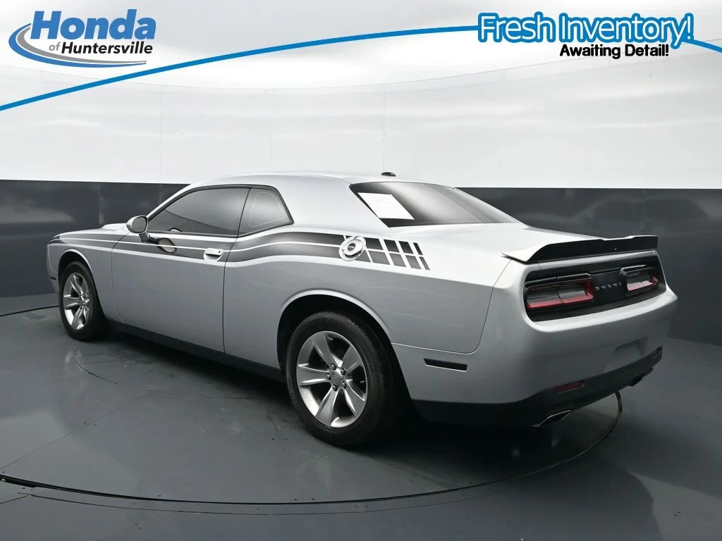 Used 2021 Triple Nickel Clearcoat Dodge SXT image 7