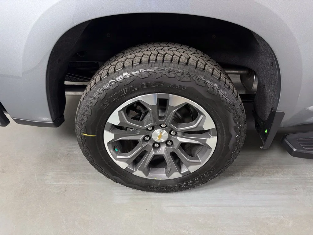 New 2026 Sterling Gray Metallic Chevrolet High Country image 14