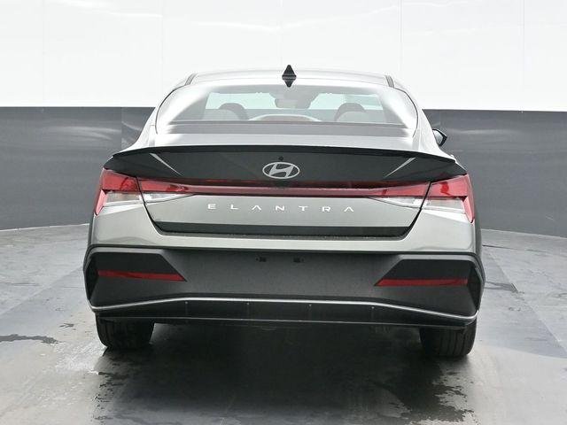 New 2026 Gray Hyundai SEL Sport image 2