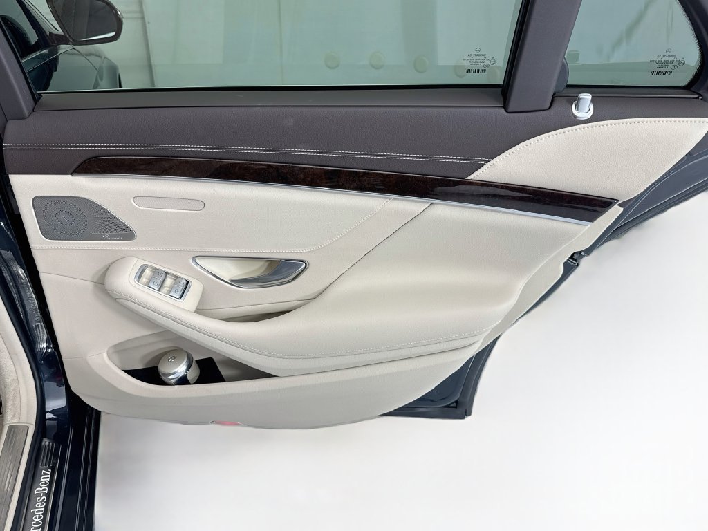 Used 2018  Mercedes-Benz S 450 image 26