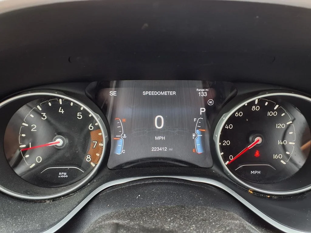 Used 2018 Blue Jeep Limited image 17