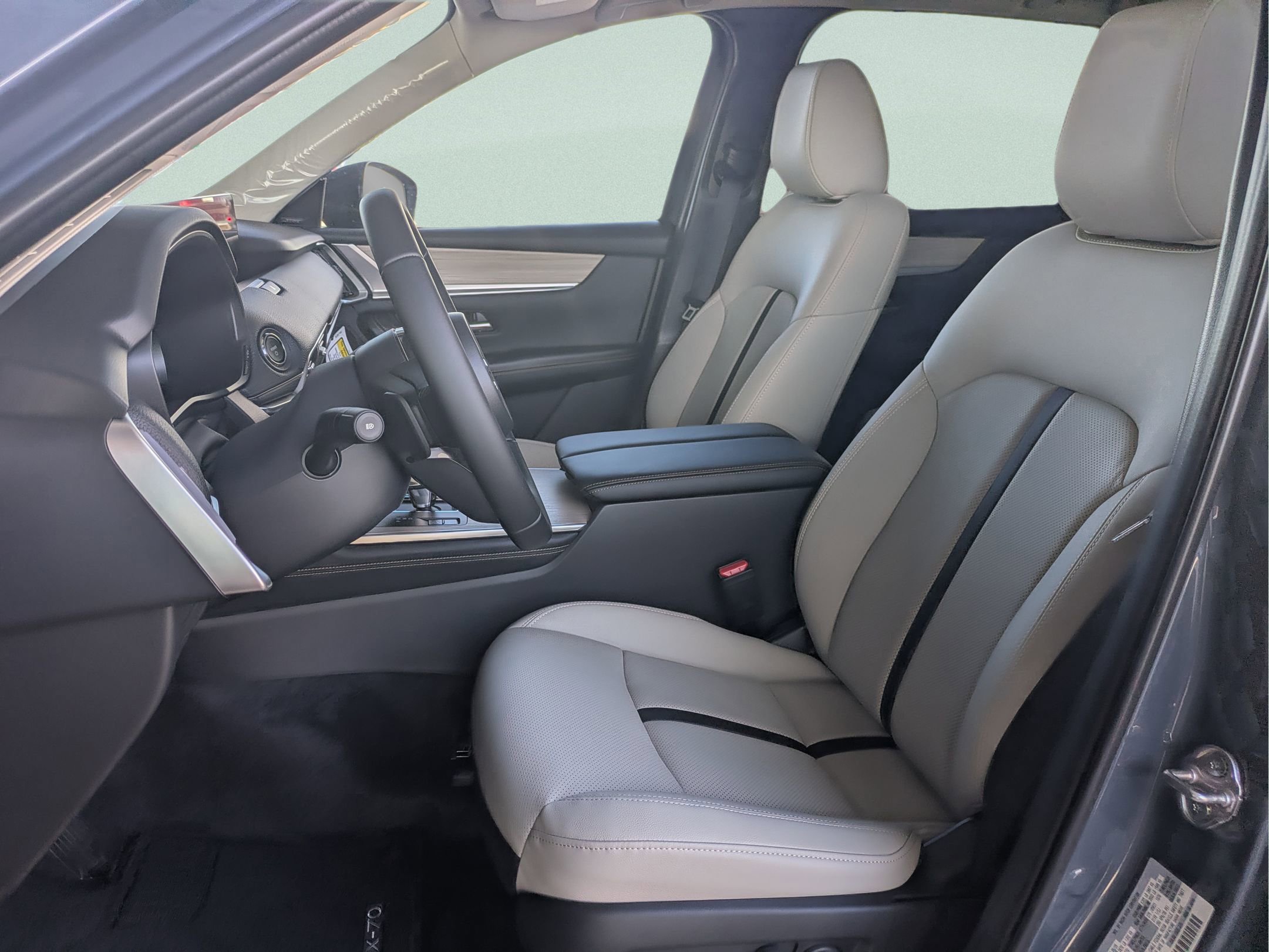 2025 Mazda CX-70 Premium Package - Photo 10