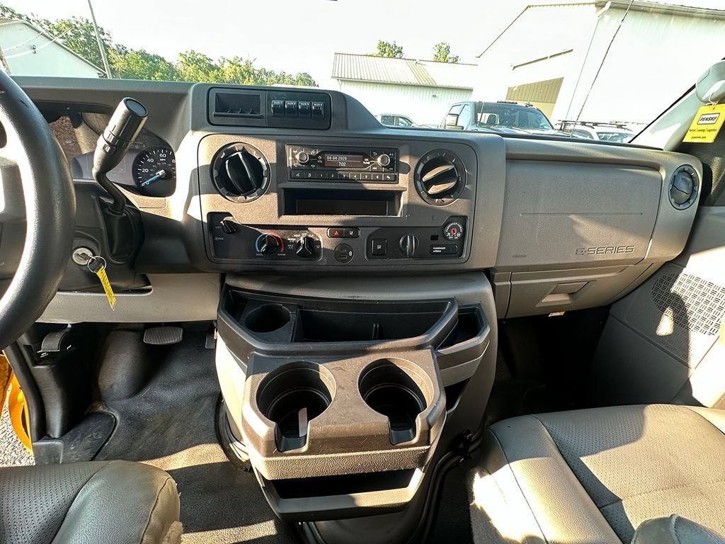 Used 2022 Yellow Ford CUTWY image 28
