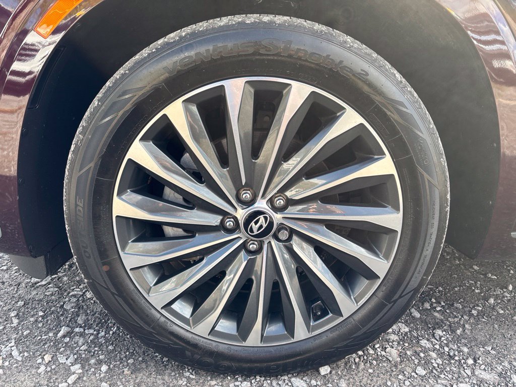 Used 2024 Red Hyundai Calligraphy image 9