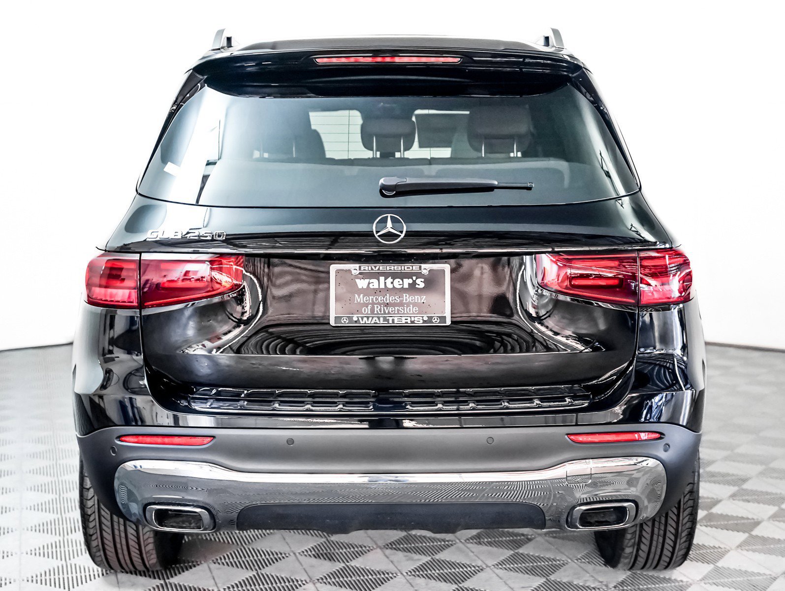 New 2026 Night Black Mercedes-Benz GLB 250 image 10