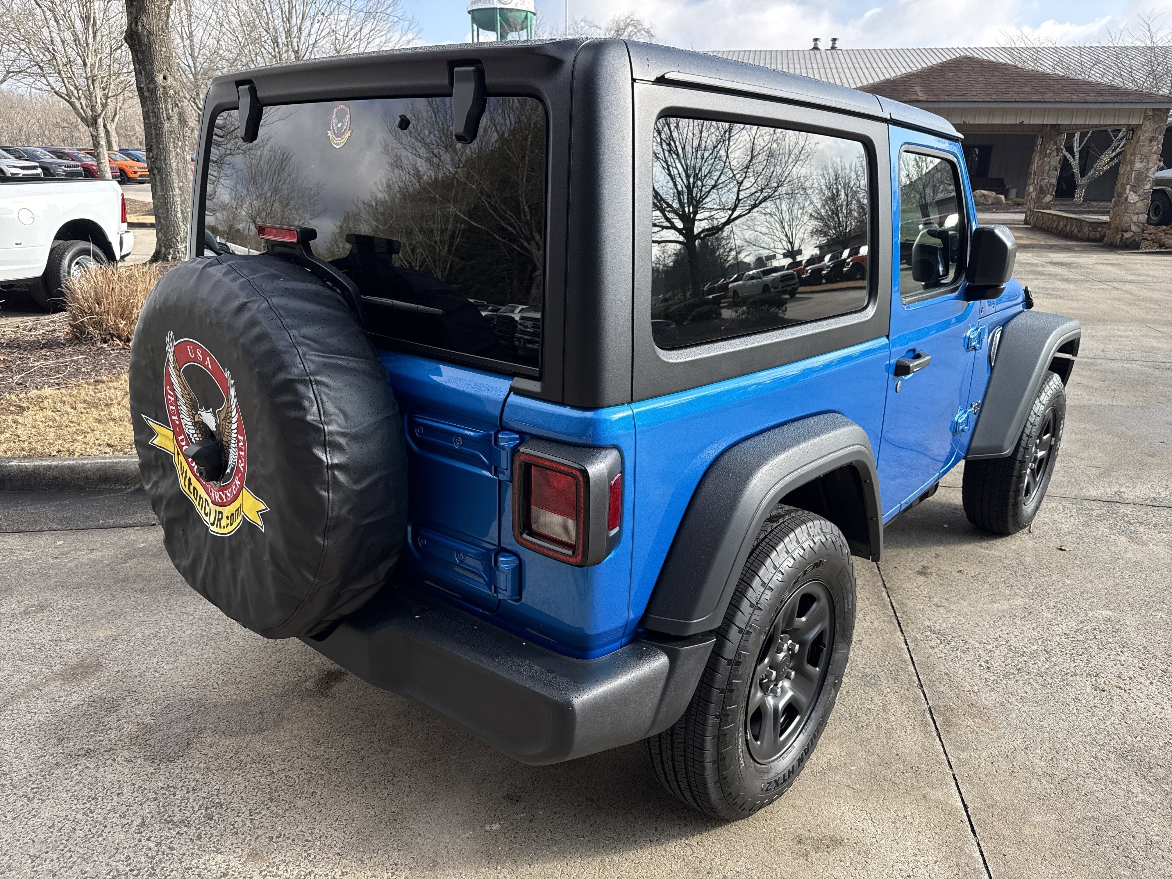 New 2026 Hydro Blue Pearl-Coat Exterior Paint Jeep Sport image 7