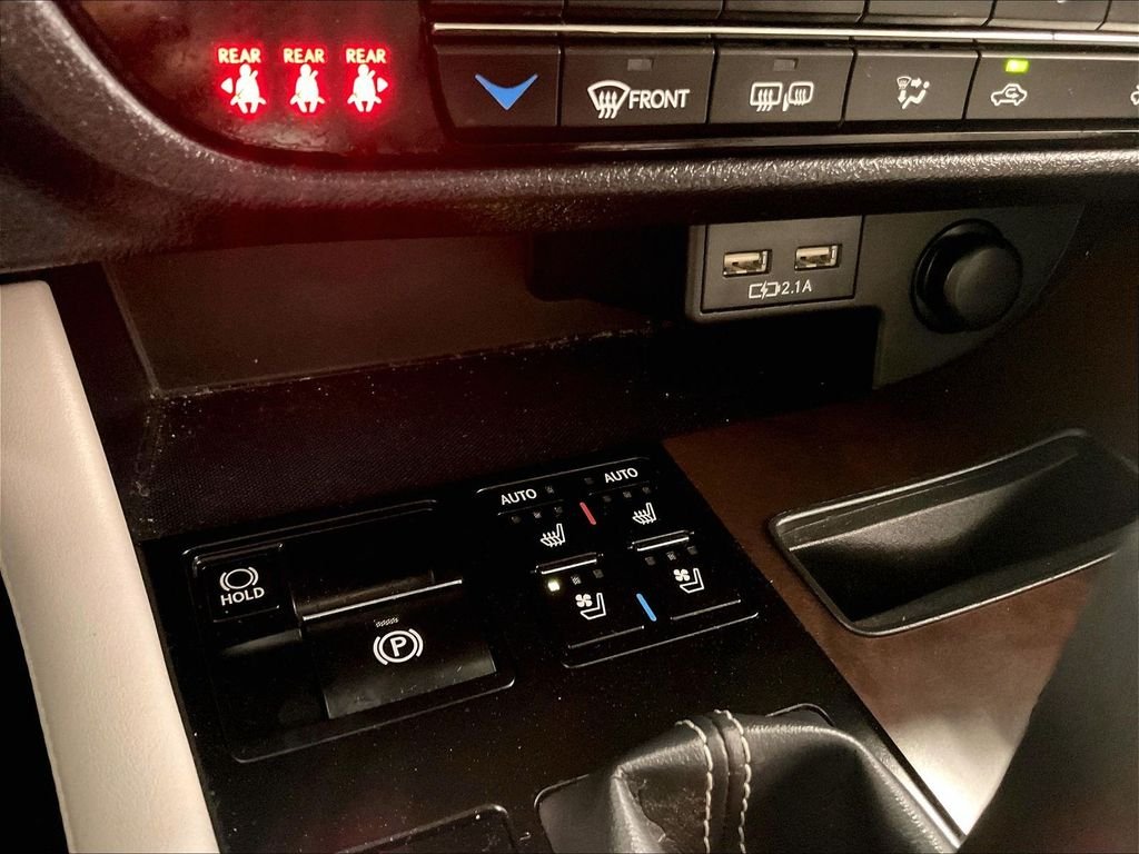 Used 2020 Black Lexus 350 image 27