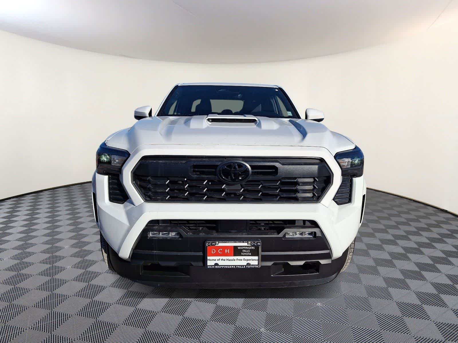 2026 Toyota Tacoma TRD Sport - Photo 2