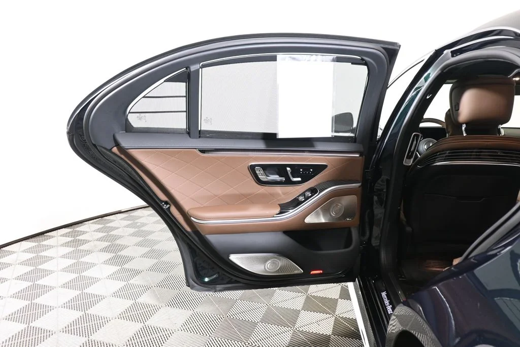 Certified Used 2026 Green Mercedes-Benz S 580 image 30