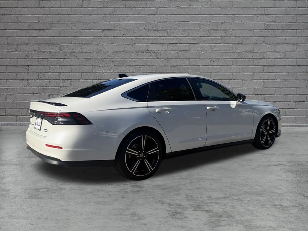 Certified Used 2024 Platinum White Pearl Honda Sport image 14