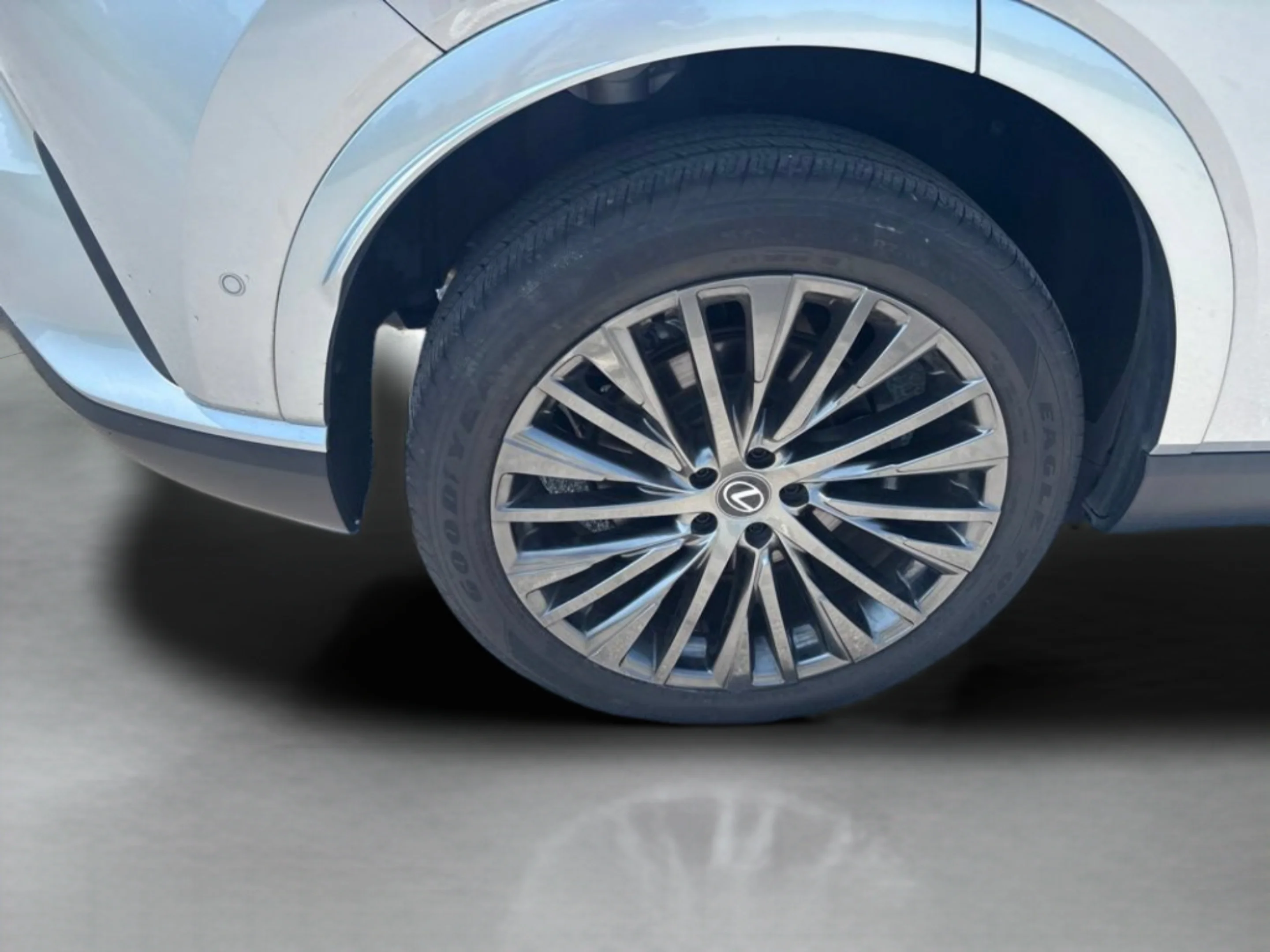 Used 2023 Iridium Lexus 350 Luxury image 40
