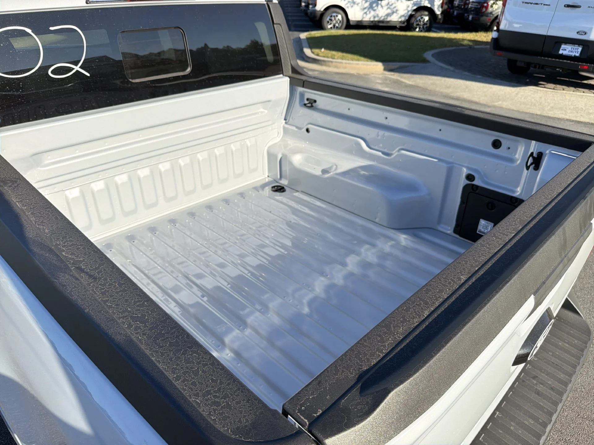 New 2026 Space White Metallic Ford XLT image 25