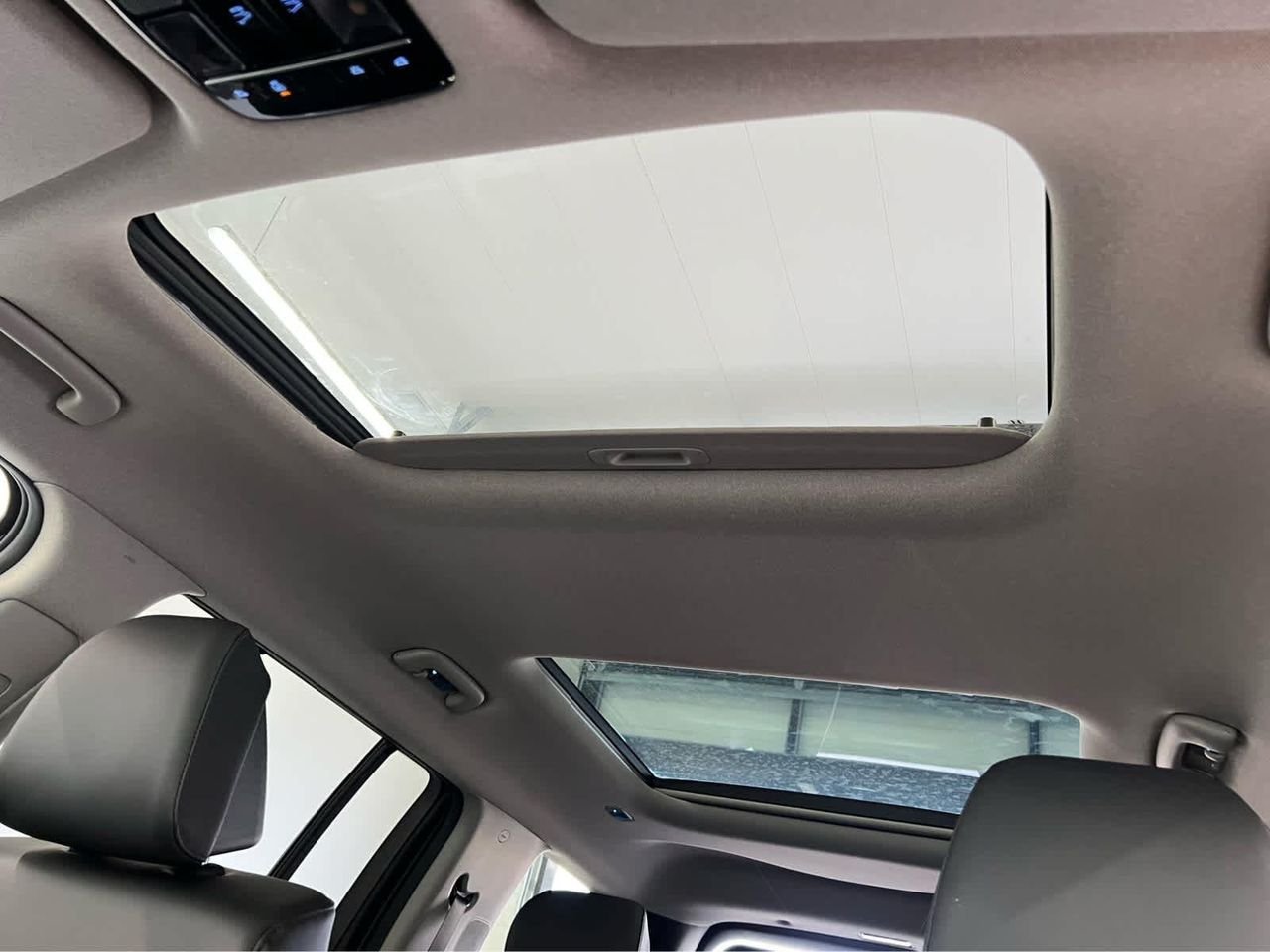 New 2026 Ecotronic Gray Hyundai Limited AWD image 24
